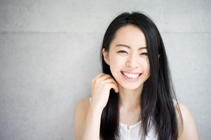 笑顔の女性